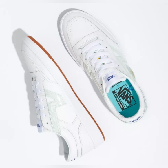 Vans X SpongeBob ComfyCush Lowland - Picture 4 of 16